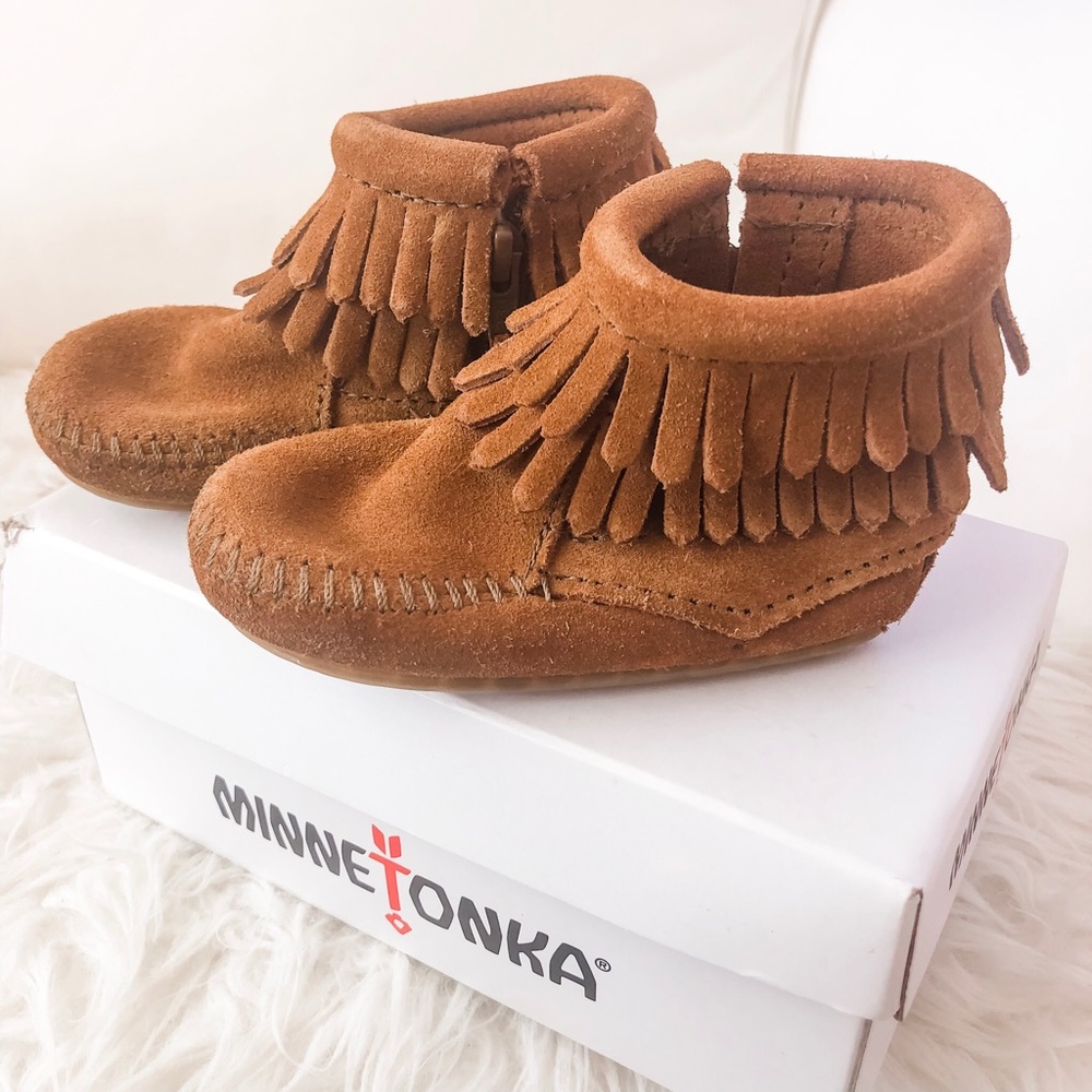 [Minnetonka] Baby Booties Size 4